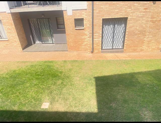 2 BEDROOM DUPLEX FOR SALE IN SINOVILLE
